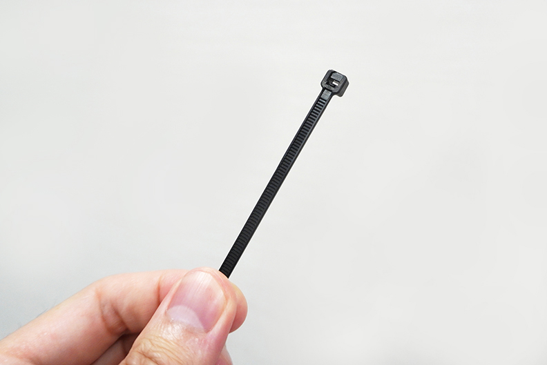 TR パンドウイット ナイロン結束バンド 耐候性黒 (100本入)  幅8.9 厚さ2mm - 4
