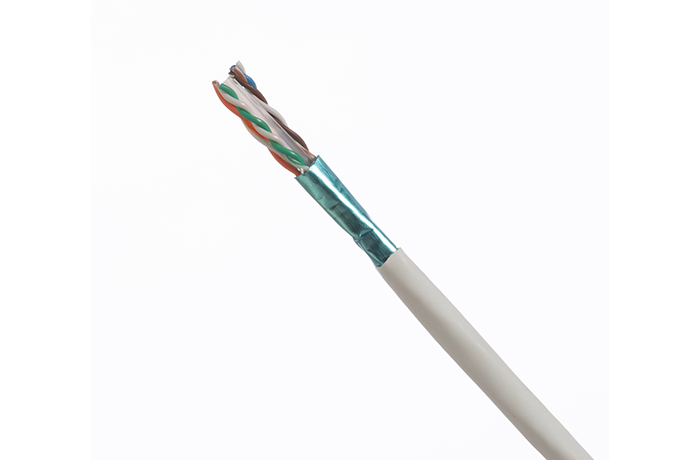 Cat6A UTPケーブル